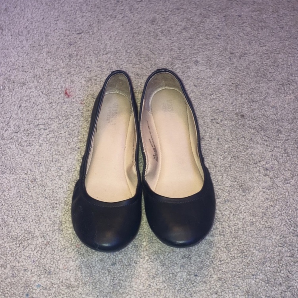 Black dressy shoes
